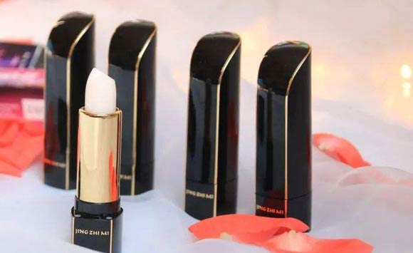 潤(rùn)唇膏在使用中最易發(fā)生得就是易折斷，那么，潤(rùn)唇膏的折斷力怎么檢測(cè)呢--濟(jì)南賽成儀器